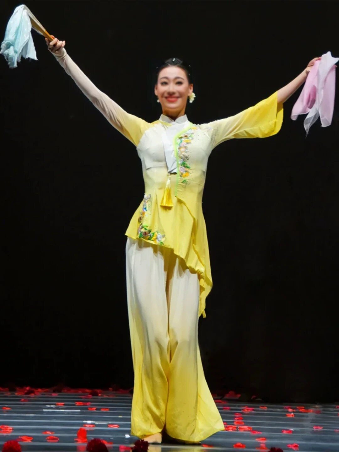 高端秧歌演出服霁光浮香舞蹈服飘逸艺考剧目服胶州秧歌扇舞表演服