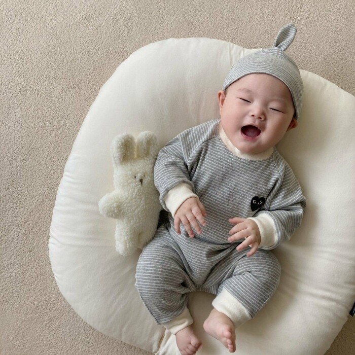 现货韩国进口婴儿爱心条纹家居爬服宝宝春秋款韩系纯棉休闲连体衣