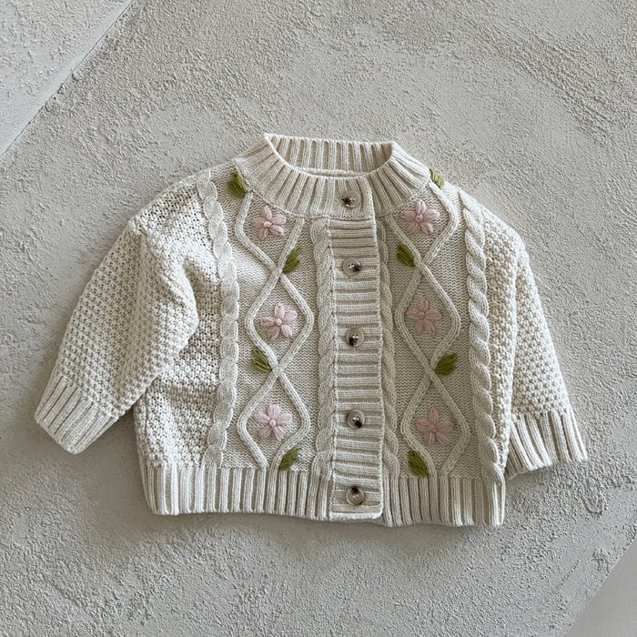 韩国进口婴幼童装女童春秋款甜美可爱麻花纹针织外套粉嫩小花毛衣