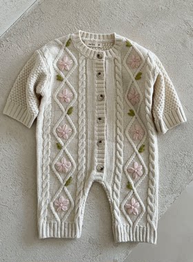 韩国进口婴儿女宝宝春秋粉嫩小花麻花纹爬服毛衣针织外出服连体衣