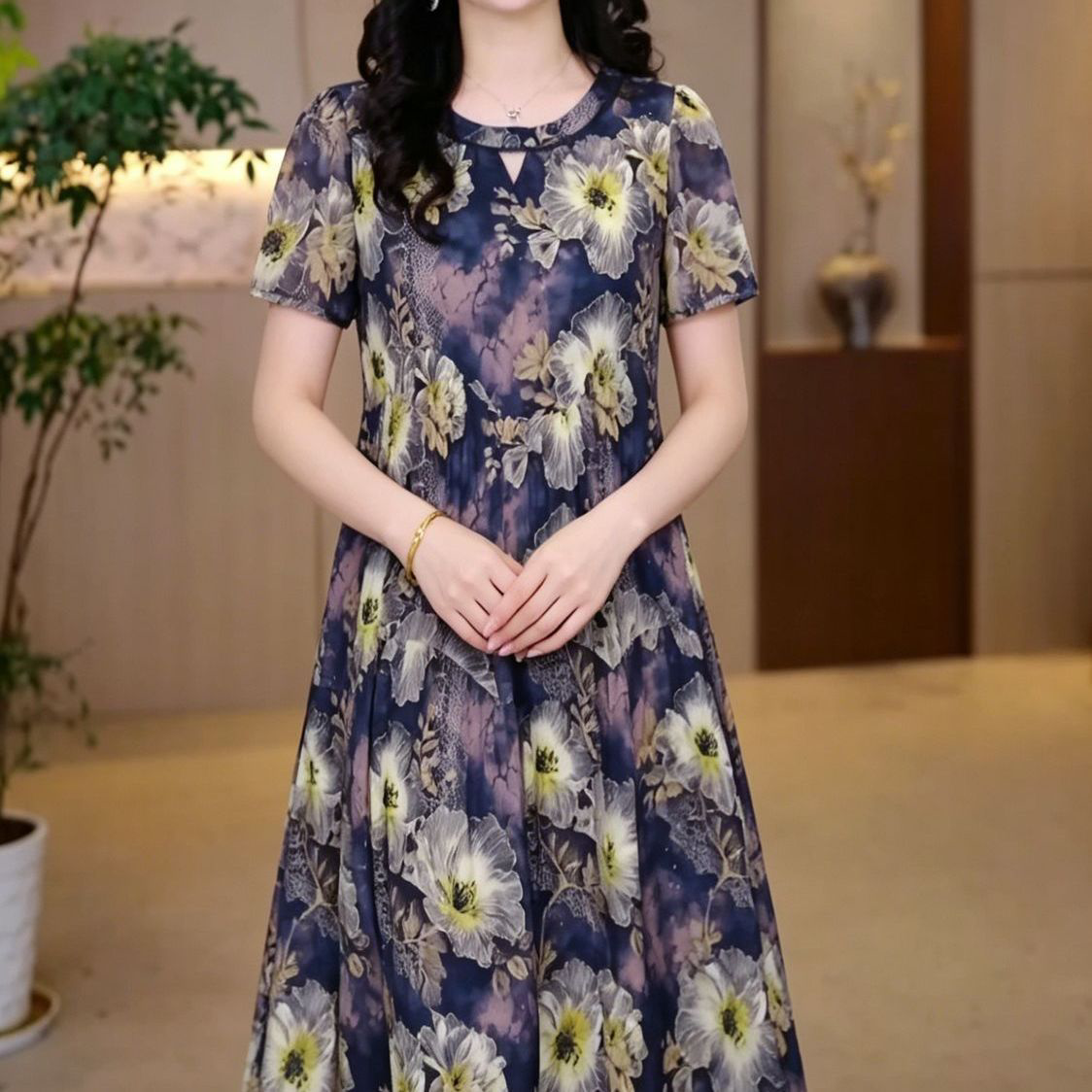 2026夏季新款宽松显瘦遮肉大码妈妈连衣裙高级冰竹丝气质印花礼服