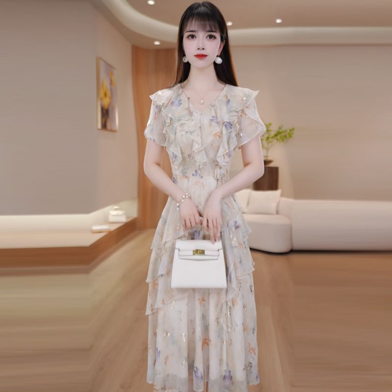 2026新款V领碎花连衣裙夏季女装设计感荷叶边收腰显瘦连衣裙M-4XL