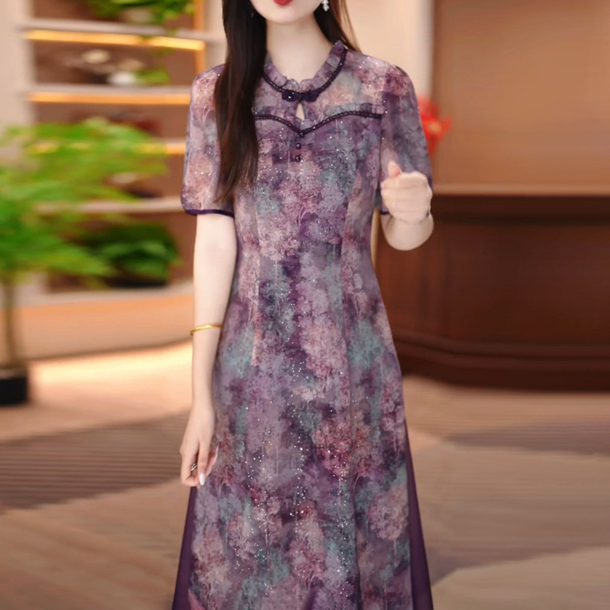 2026年夏季新款高端显瘦连衣裙女显瘦修身气韩版遮肚子打底连衣裙