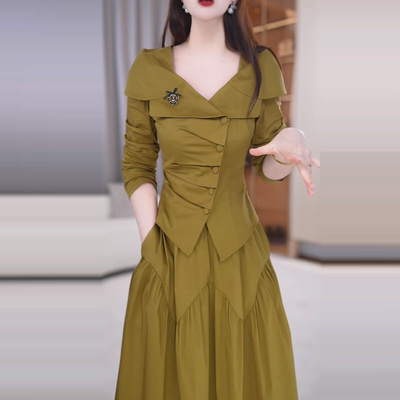 【两件套】气质设计感2026新款女方口领上衣+半身裙两件套M-4XL
