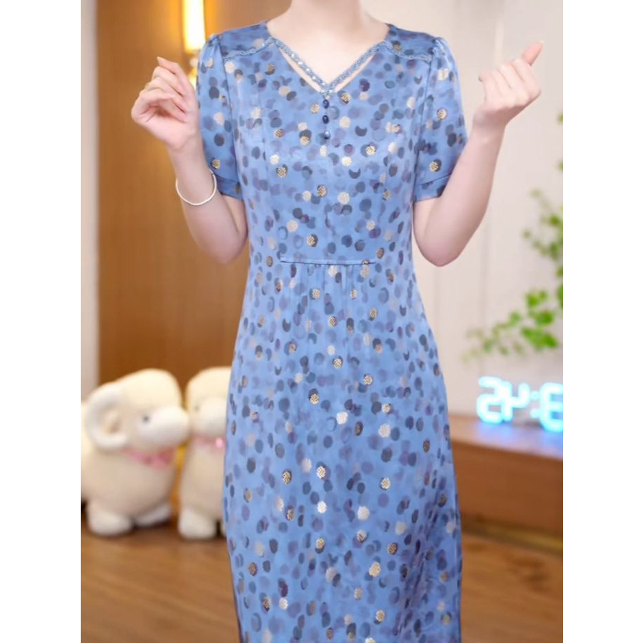 2026夏季新款优雅洋气裙子高档爆款时尚气质中长款V领连衣裙女