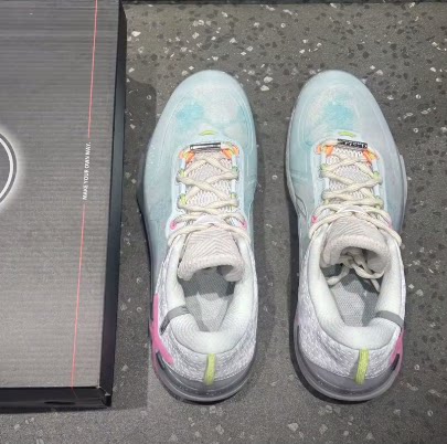 LiNing李宁 韦德幻影6  减震耐磨回弹 低帮 篮球鞋 男款 白绿粉