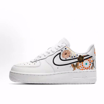 Nike Air Force 1 07 LNY 新年 烟花 低帮 板鞋 女款 白色