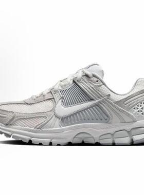 Nike Air Zoom Vomero 5 “Pure Platinum”低帮跑步鞋女款