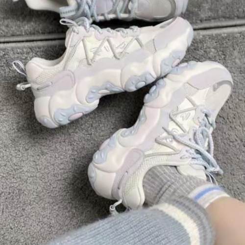 FILA斐乐 猫爪鞋 低帮跑步鞋 女款 F12W522111FSS