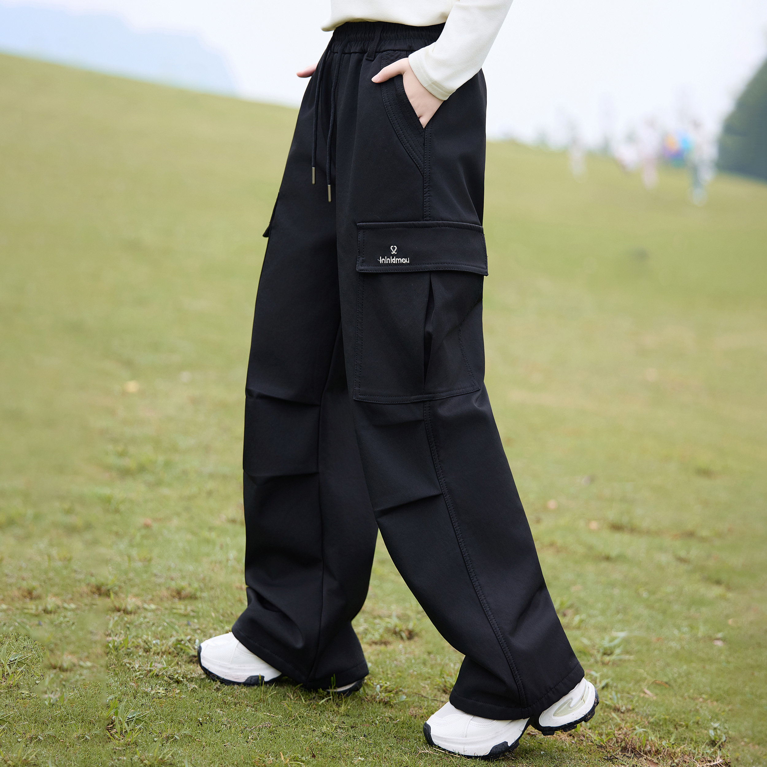 初中生少女工装裤加绒加厚春秋新款户外运动阔腿裤休闲百搭直筒子