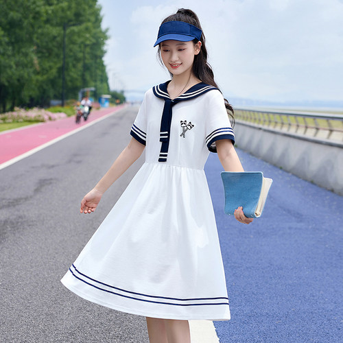 少女休闲风连衣裙趣味绣花海军领