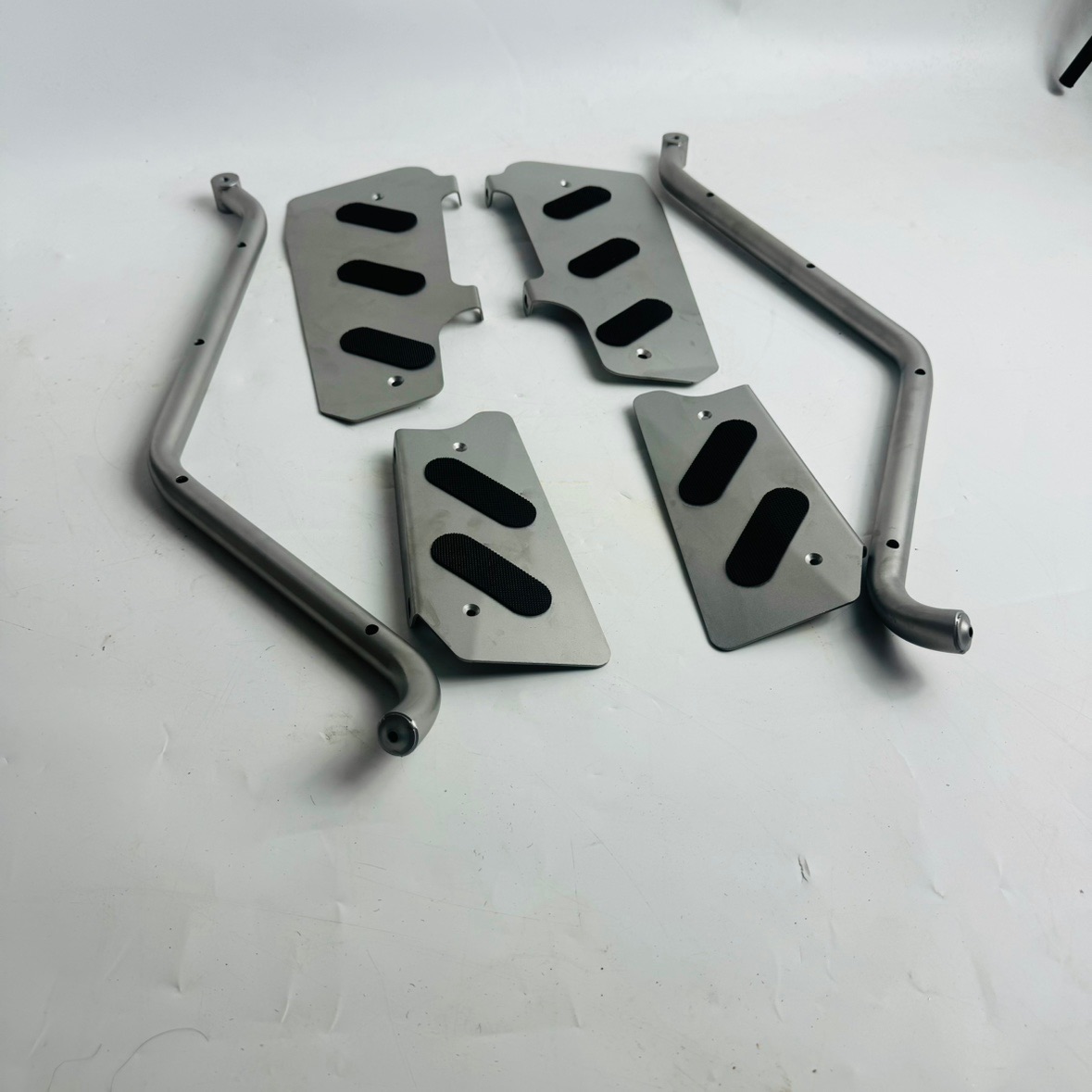 适用光阳H150 RacingH150 RKS150护杠保险杠射灯支架专用杠配件