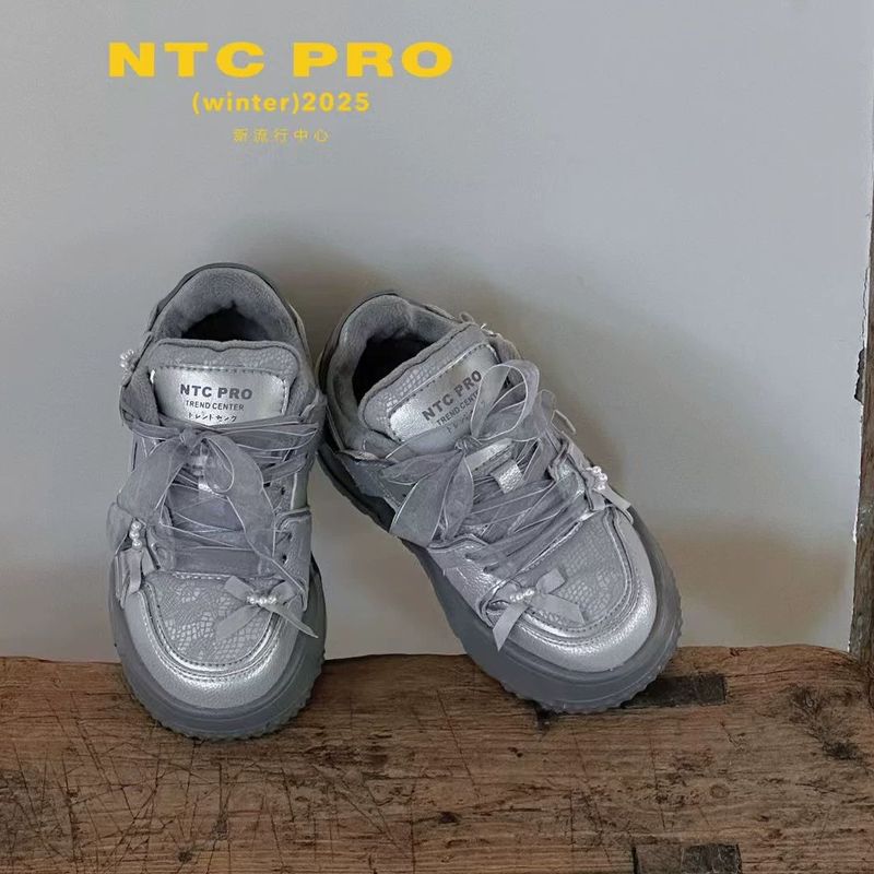 2025冬季新款NTC儿童潮鞋加绒保暖女孩轻便防滑皮面运动鞋板鞋