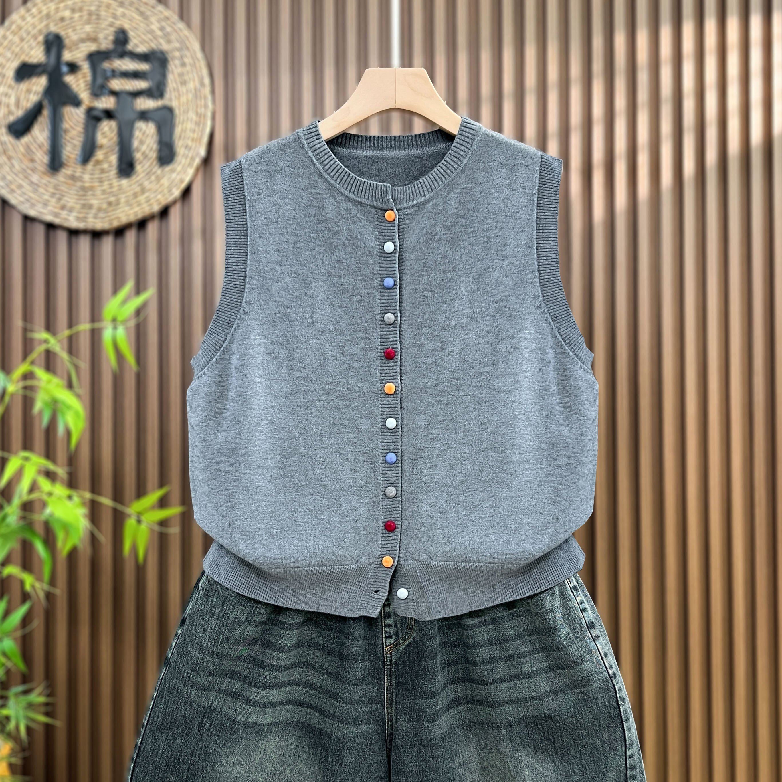 彩扣安迪绒针织马甲女背心