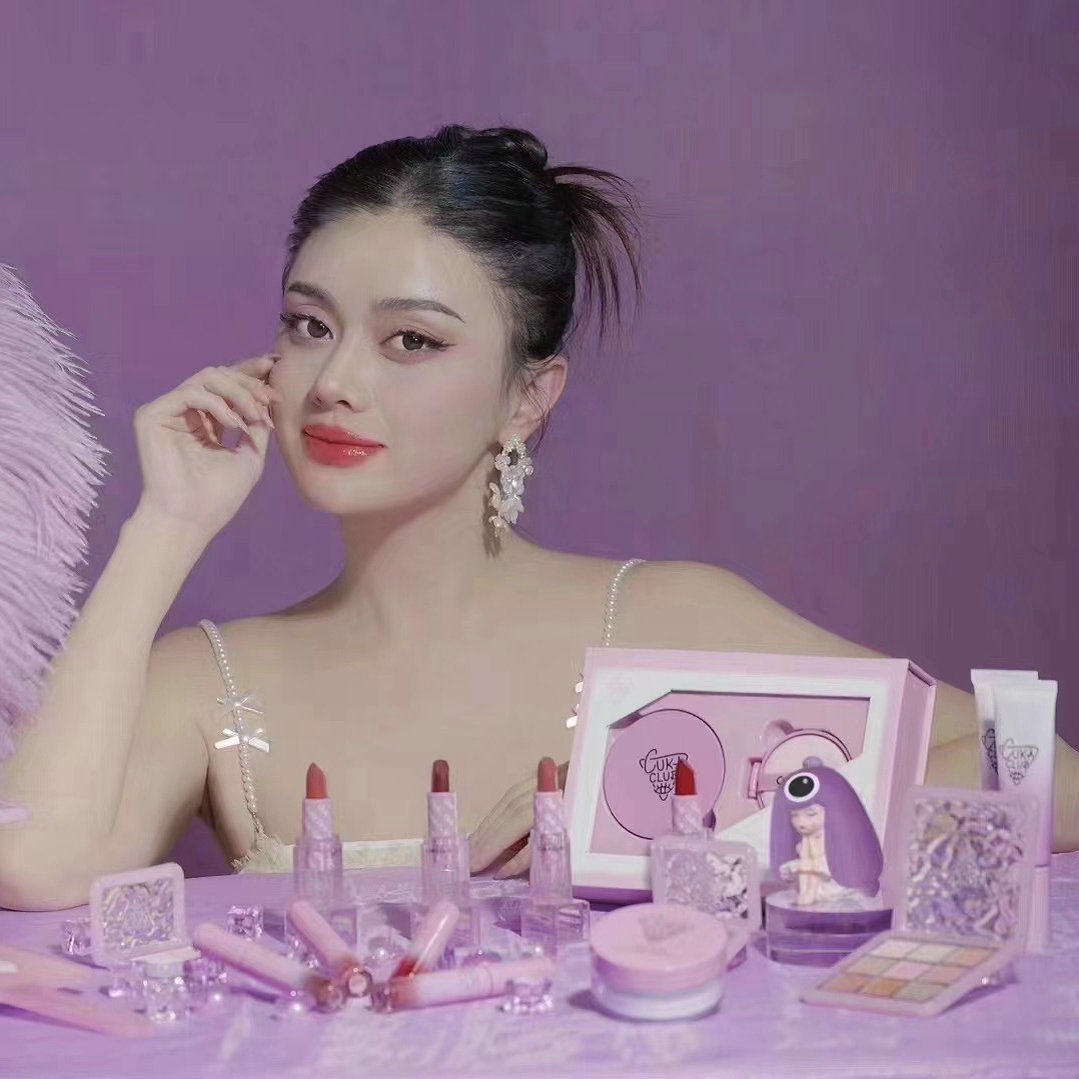 第3眼初欲系列心悦唇露口红后台霜气垫BB定妆散粉粉底液CUKA CLUB