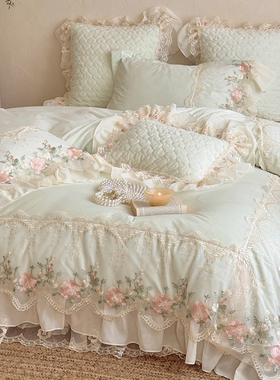 少女心高端牛奶绒四件套加厚保暖蕾丝花边被套床盖珊瑚婴儿绒绿色