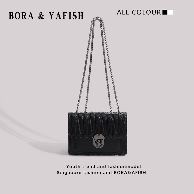 单肩包百搭斜挎包黑色褶皱链条小方包小众高级感百搭锁扣软软的包