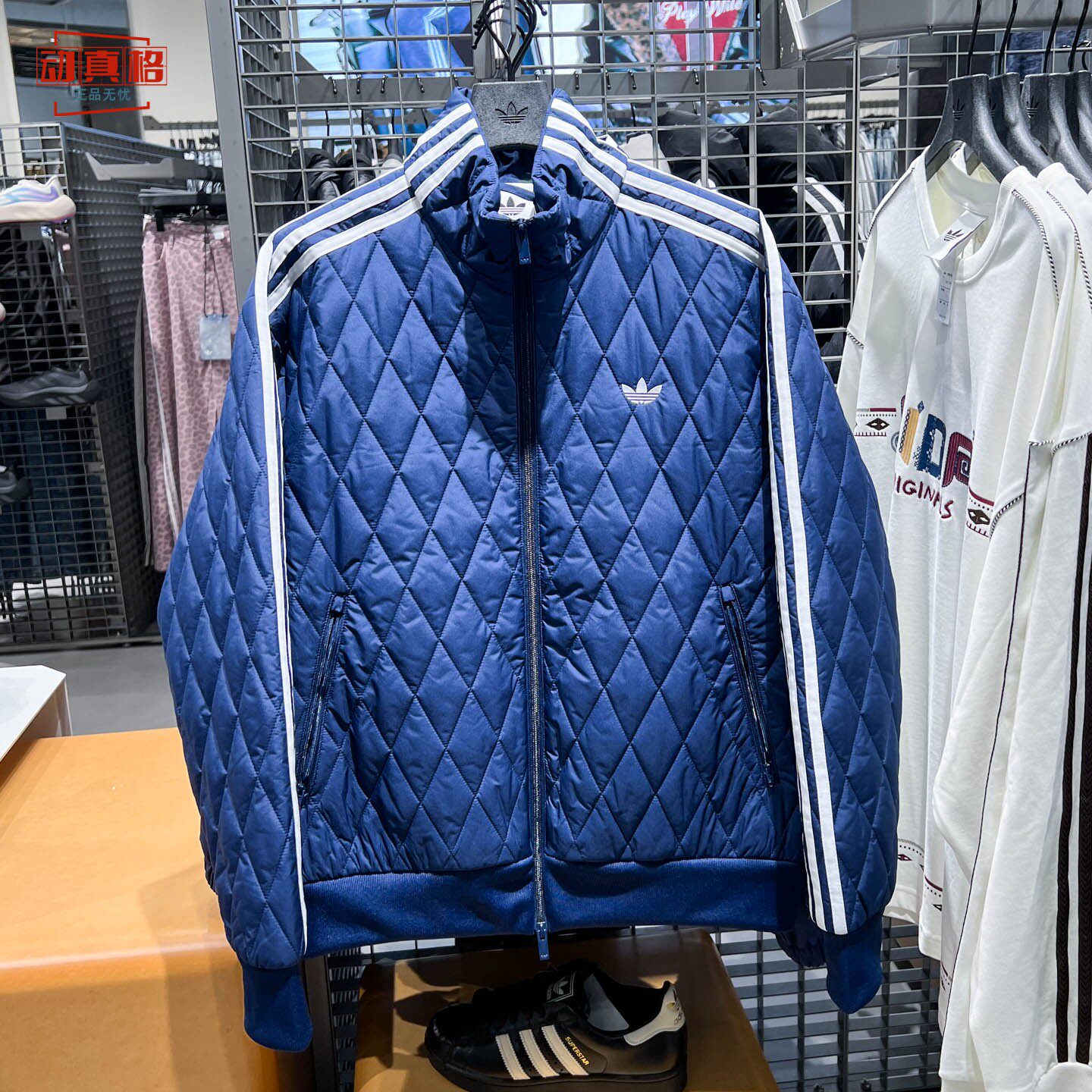 阿迪达斯三叶草男女装2026冬款菱格纹保暖运动休闲棉服外套LC8192