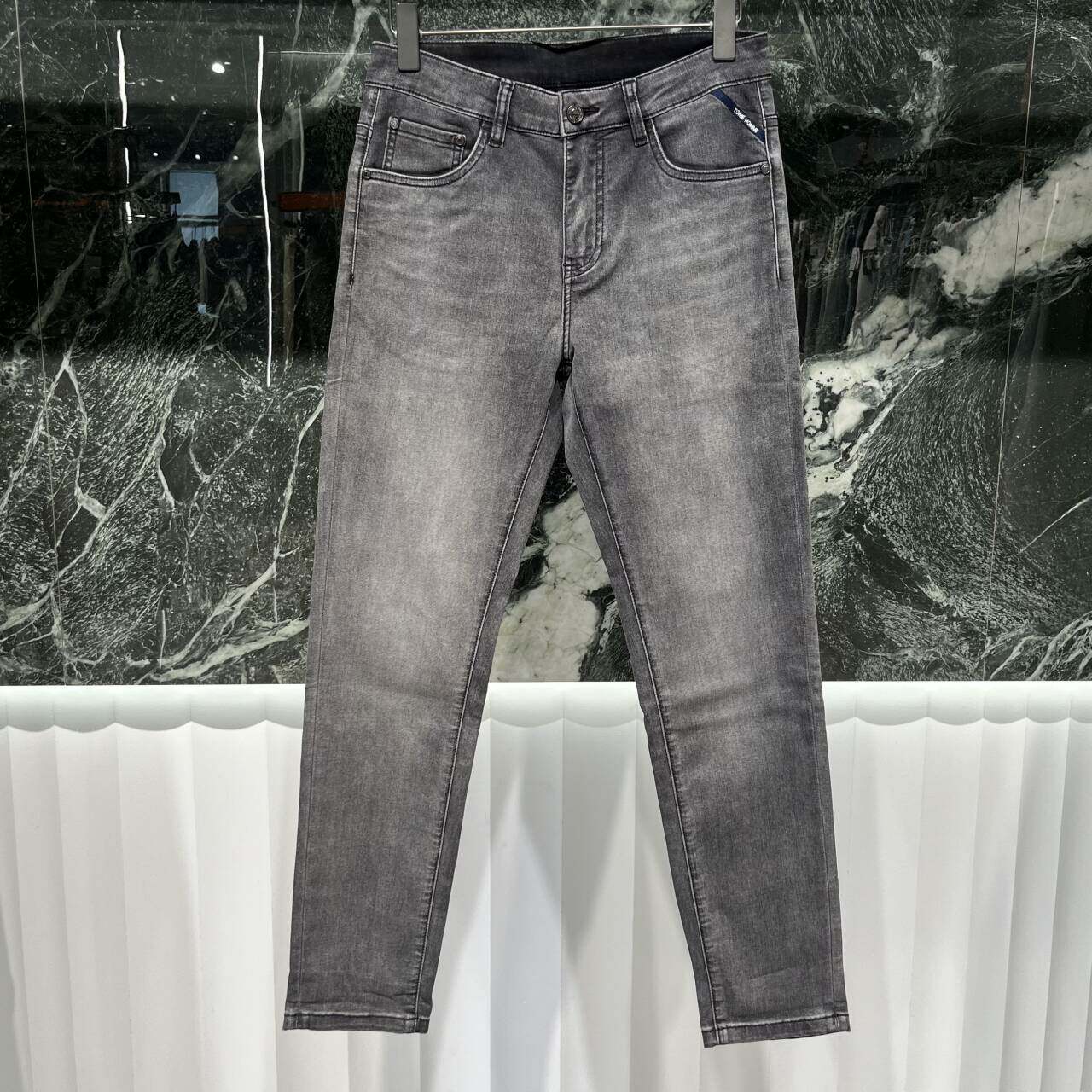 欧货高端夏季男士牛仔裤小脚修身潮流时尚薄款黑灰色弹力休闲长裤