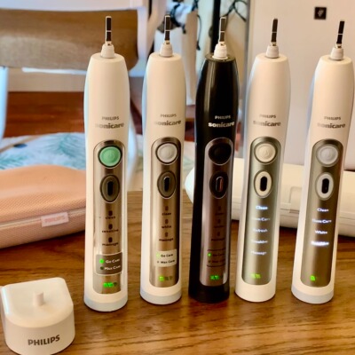 飞利浦轻微瑕疵声波电动牙刷