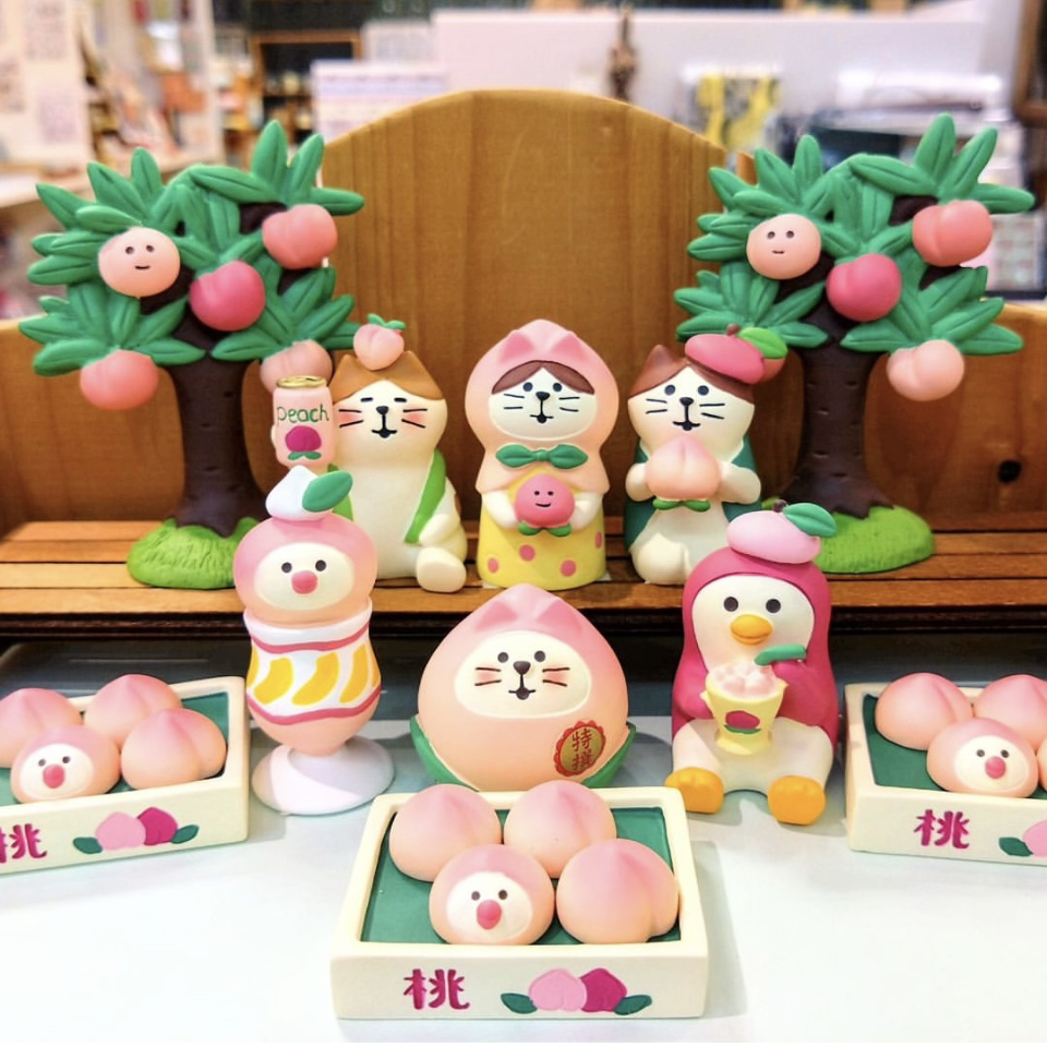 日本正版DECOLE摆件桃树下的猫