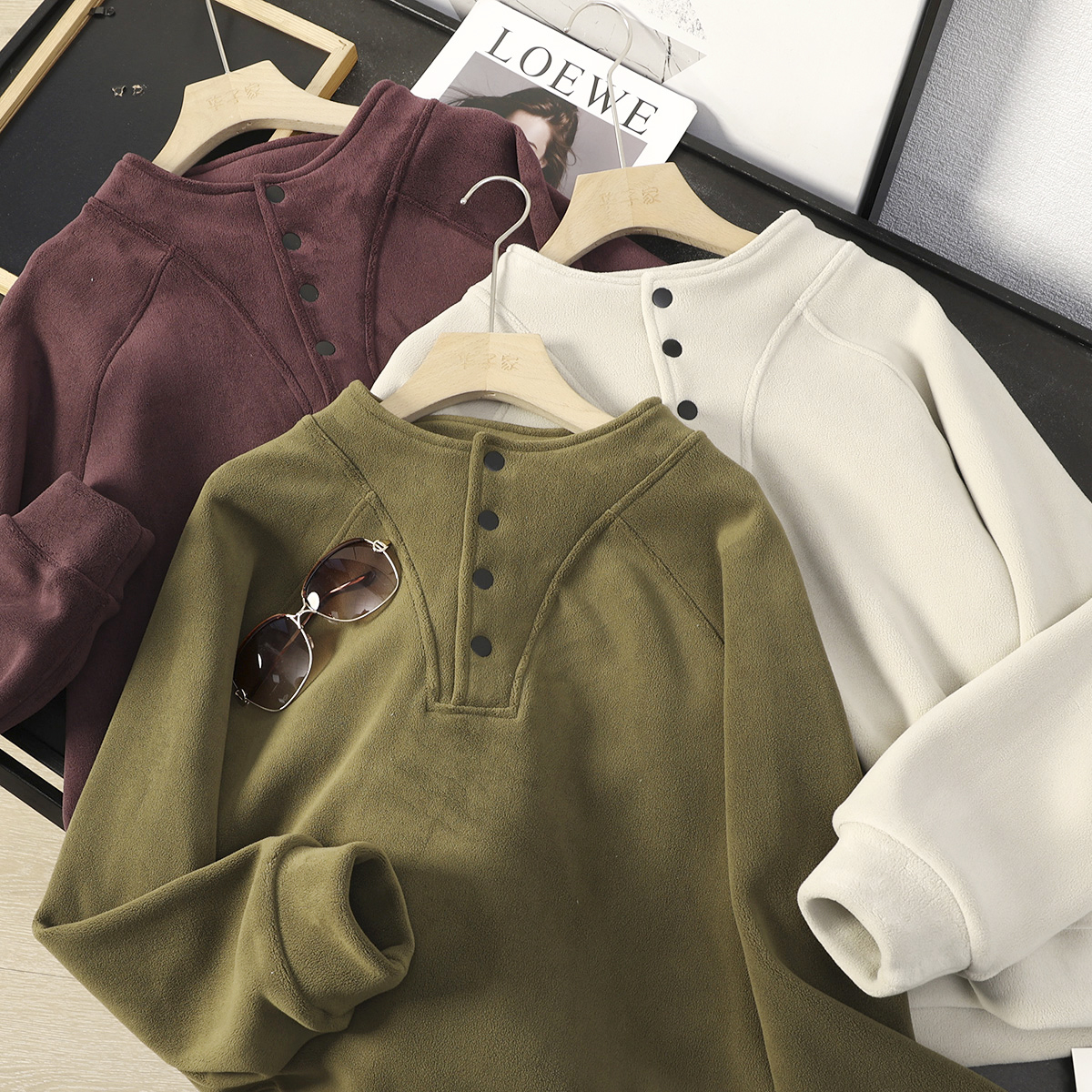 半开襟立领加厚奥粒绒套头卫衣女