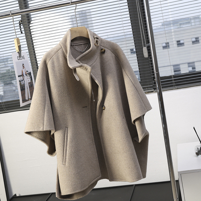 山羊绒羊毛混纺双面呢斗篷大衣女
