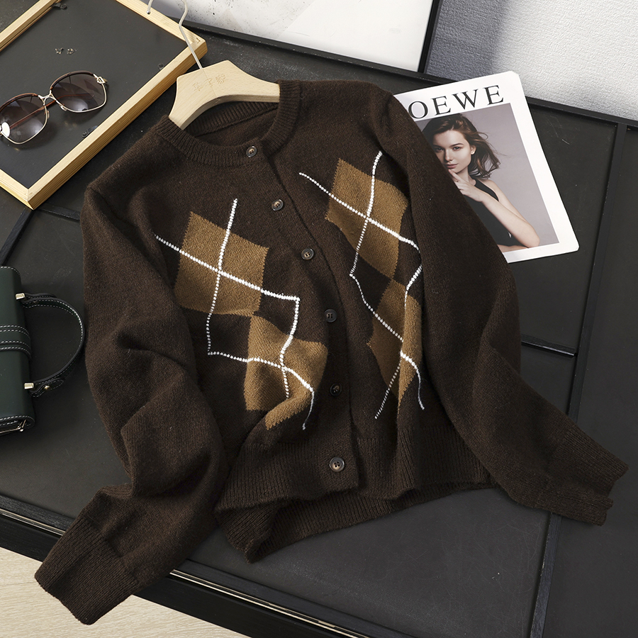 学院风菱形格纹圆领针织开衫毛衣