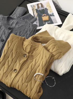 华子家 复古绞花小马刺绣羊毛混纺针织衫麻花毛衣开衫外套女44515