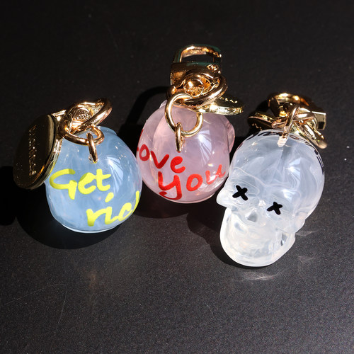 Manitas骷髅头字母包挂件钥匙扣