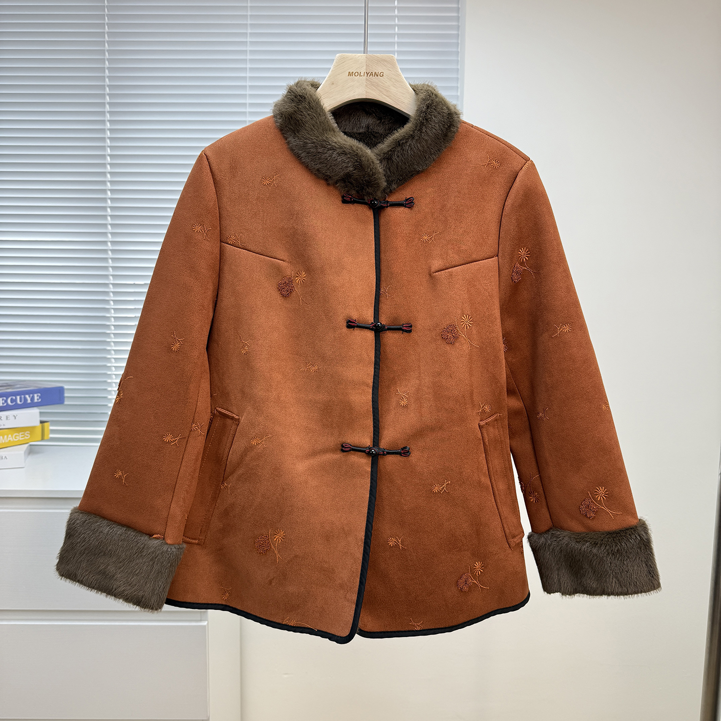 妈妈装中老年人仿水貂绒保暖皮毛一体外套宽松上衣女冬季毛领衣服