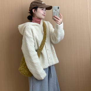 此外 连帽毛绒开衫女2025冬季新款小个子短款软糯羊羔毛外套减龄