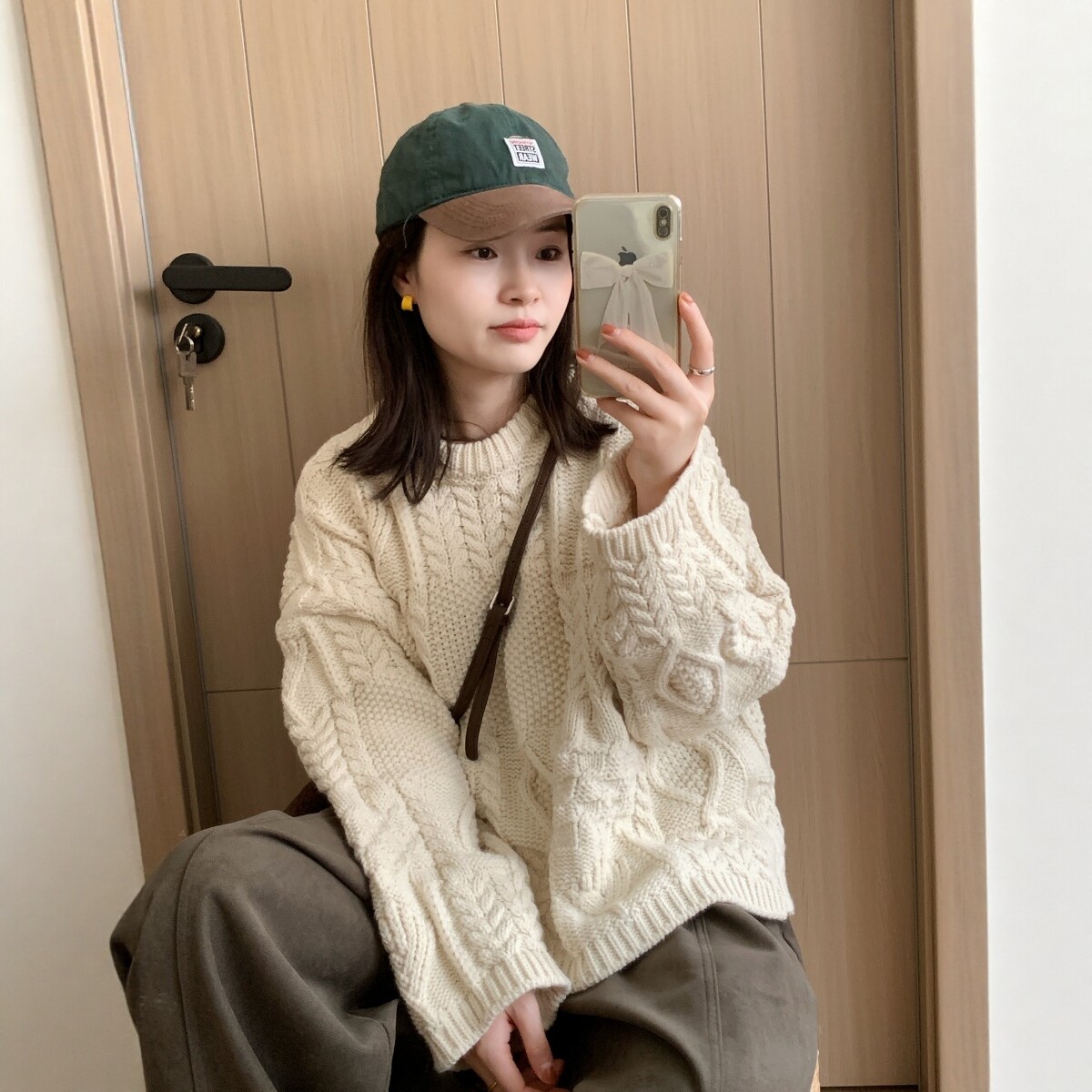 此外麻花粗针织圆领套头毛衣女2025冬季新款小个子短款韩版针织衫