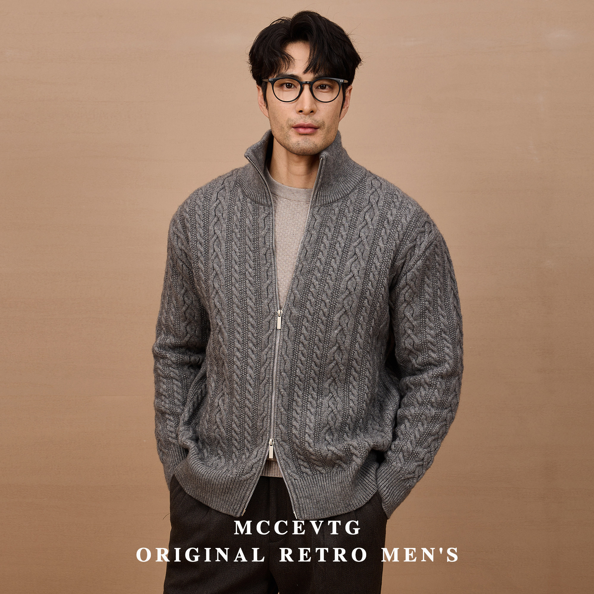 MCCEVTG复古新贵扭花立领毛衣男