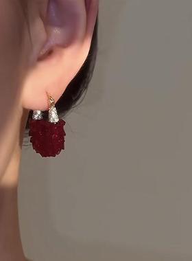 铜合金耳饰红色复古水晶U形耳圈微镶锆石独特小众设计感气质耳饰