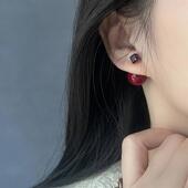 925银针耳饰韩版 复古酒红色球球秋冬百搭精致一款 两戴镶钻耳饰女