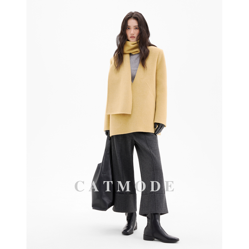 极简风高级感围巾款V领双面呢