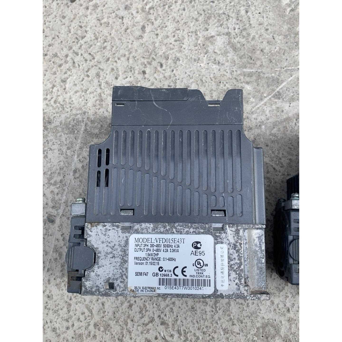 标价是空箱-拆机台达变频器 VFD015E43T 1.5KW 无面板 已议价