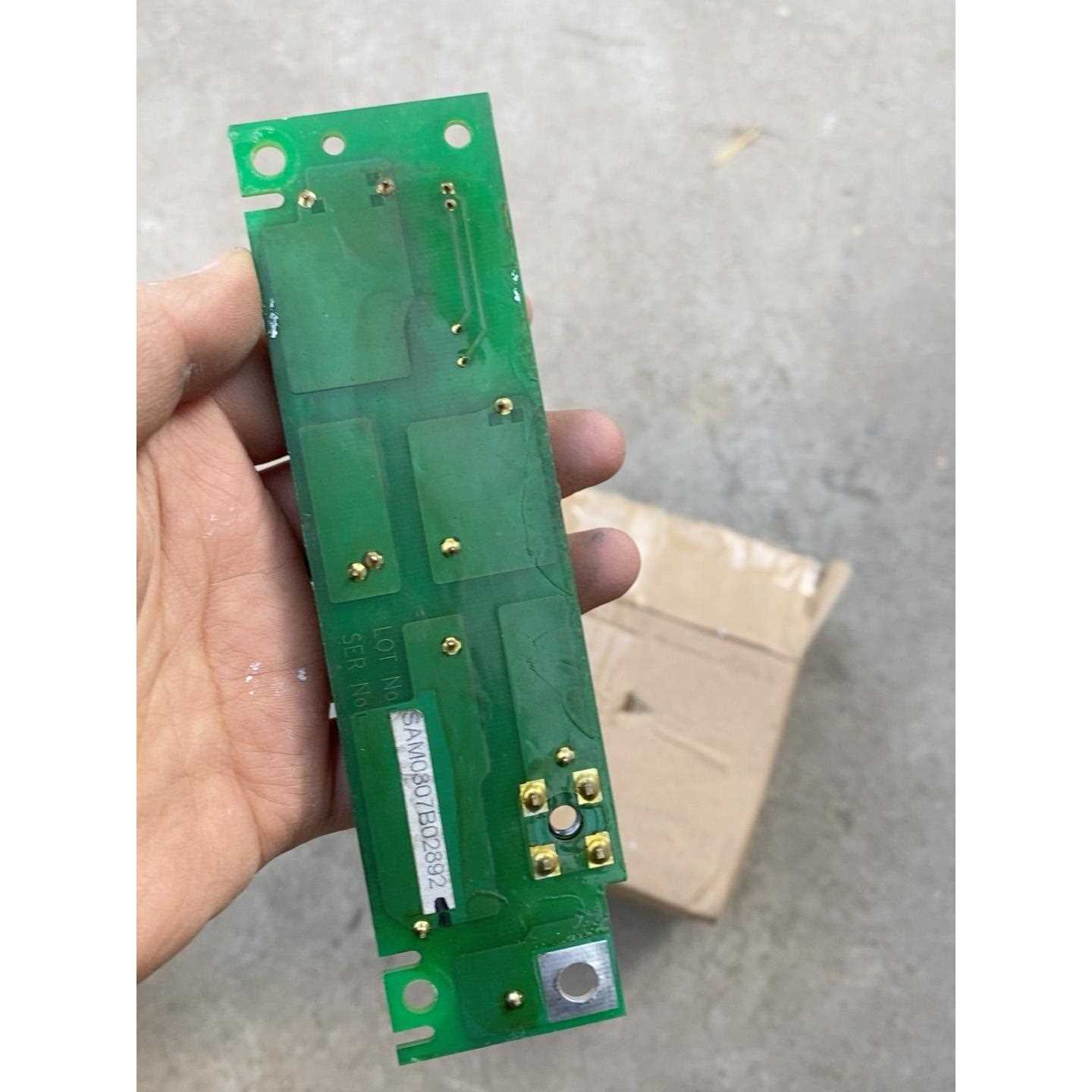 标价是空箱-ETX003651 安川变频器配件板议价