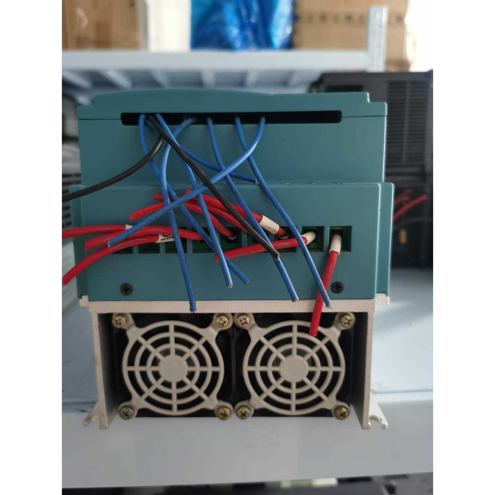 标价是空箱-二手拆机欧瑞变频器E2000-0055T3 380V 5.5议价