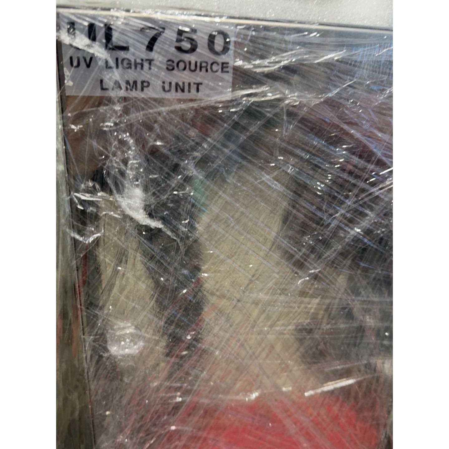 标价是空箱-HOYA HLL-SQ5S 透镜，镜头。用在UL750机器上议价