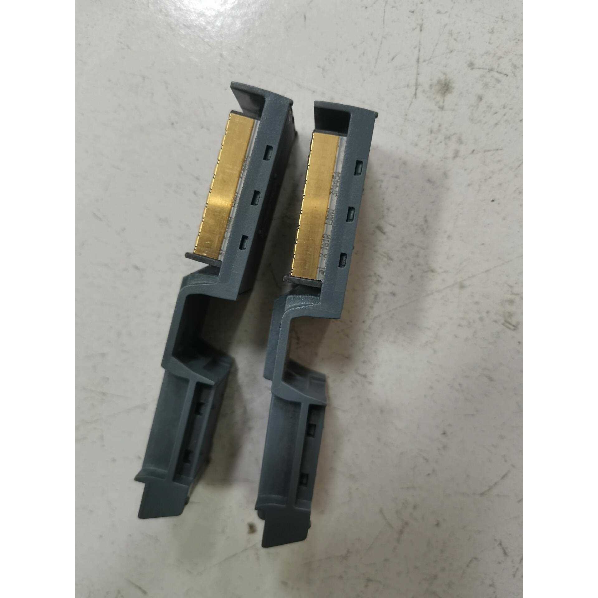 标价是空箱-PLC，S7-1500连接器，底座，实图拍摄，功能正常议价