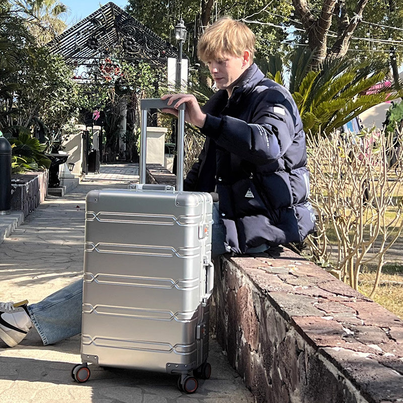 全铝镁合金抗压拉杆箱防刮耐磨商务出差行李箱男密码箱20寸登机箱