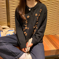 Real shot Vintage Embroidery small flower sweater cardigan