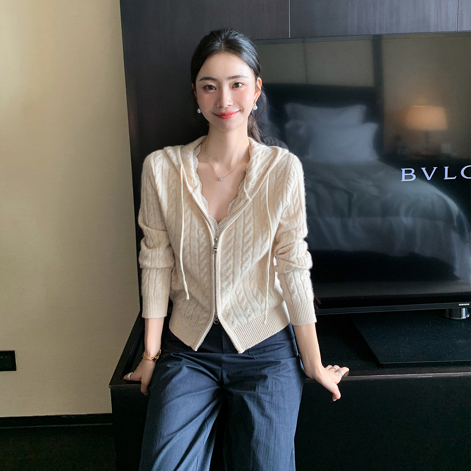 休闲百搭~加厚秋冬新针织羊绒开衫女士连帽长袖拉链外套柔软毛衣