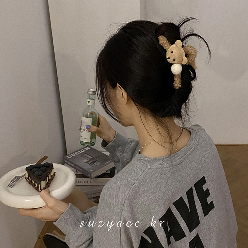 韩国毛绒绒可爱小熊发夹抓夹后脑勺丸子头抓夹小众设计感鲨鱼夹中