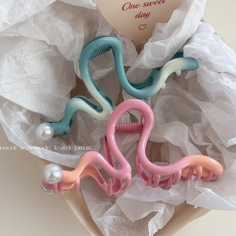 多巴胺渐变合金抓夹甜美可爱度假风拍照发饰后脑勺盘发鲨鱼夹头饰,户外/登山/野营/旅行用品,旅行发卡,淘宝优惠券,粉丝福利购,淘宝优惠卷