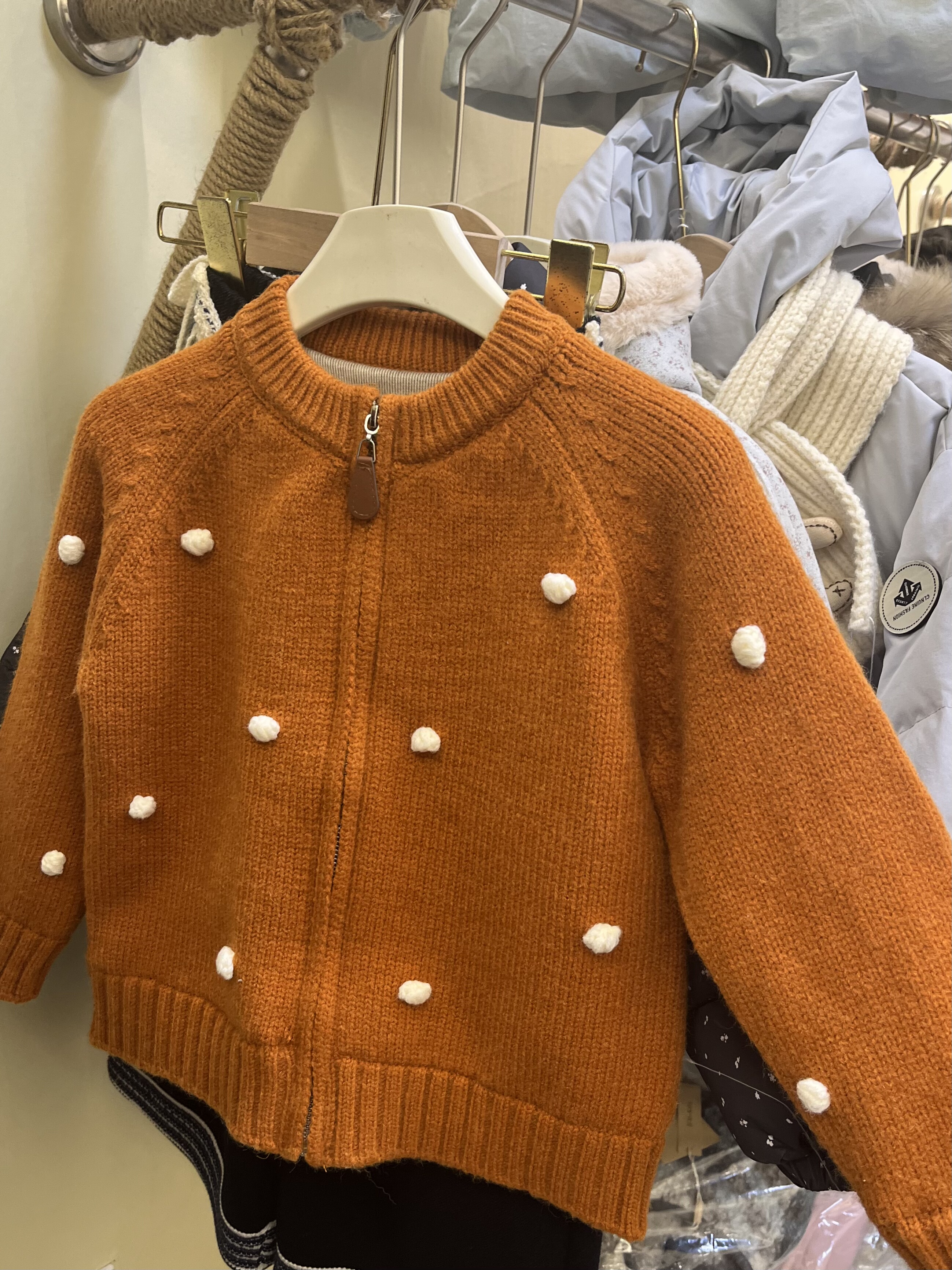 女童韩版辣椒毛衣南瓜色甜美洋气毛球橘色加厚保暖针织外套