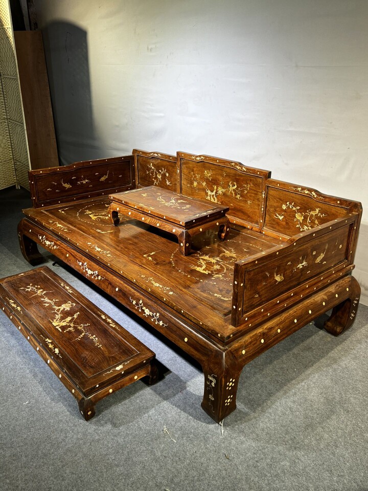 明清古典中式红木家具旧藏黄花梨独板镶贝壳罗汉床榫卯结构满鬼脸