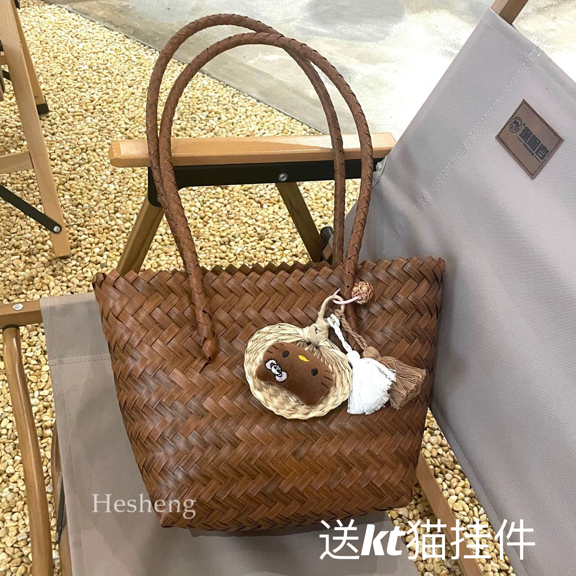 春夏沙滩度假编织包2024新款藤编手提包复古草编包休闲单肩水桶包